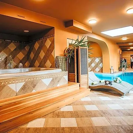 Ruze & Wellness Czeski Krumlow