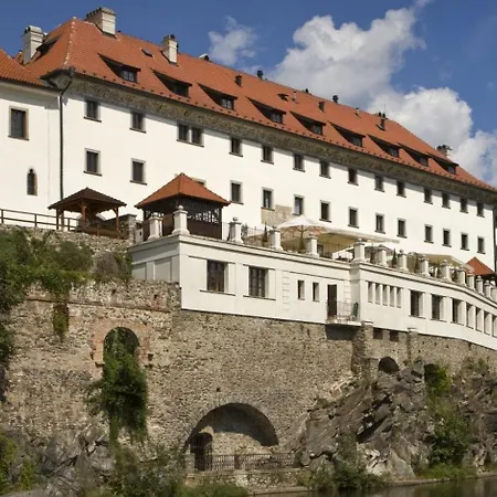 Ruze & Wellness Český Krumlov